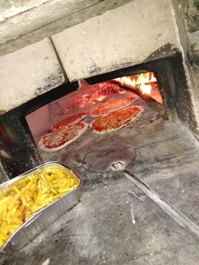 Locanda Ristorante Pizzeria Da Gigino Corniolo  Екстериор снимка